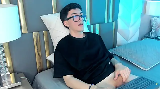 GaelDuke live XXX chat