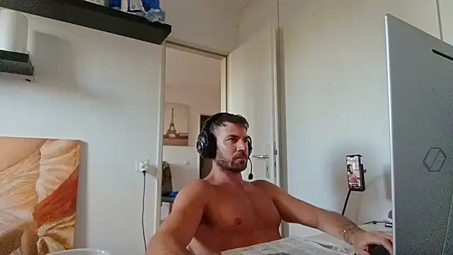 Chatroom XXX en direct de alpha-hunk