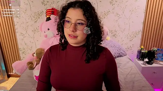 Charlotte__Miller Adlı Modelin Canlı XXX Sohbeti