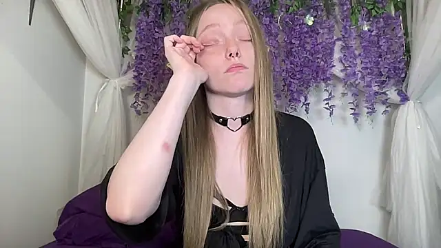 ElfGirlAna Adlı Modelin Canlı XXX Sohbeti