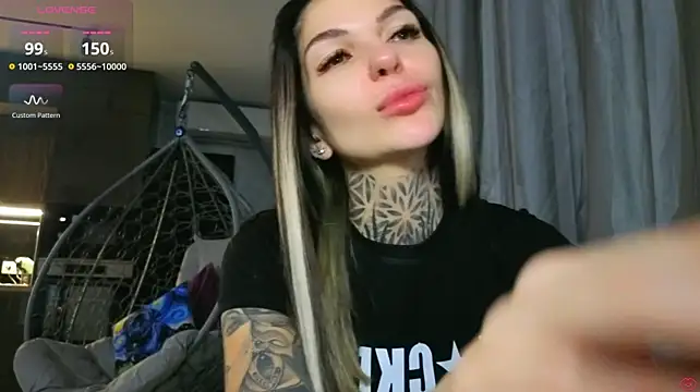 Živý XXX chat tattooedBabyy