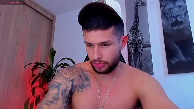 Santos_ramirez1 Adlı Modelin Canlı XXX Sohbeti