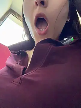 Chat XXX en directo de LittleDoll___