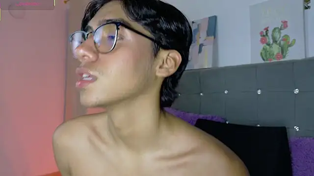 Eros_Lux Adlı Modelin Canlı XXX Sohbeti