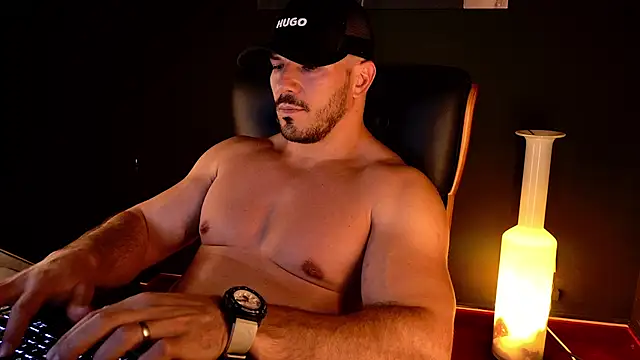AngeloEric Chat XXX live