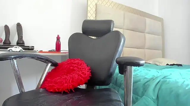 nh_martins Adlı Modelin Canlı XXX Sohbeti