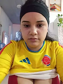 NahomyEvans