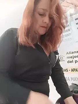 LUISA--30 Adlı Modelin Canlı XXX Sohbeti