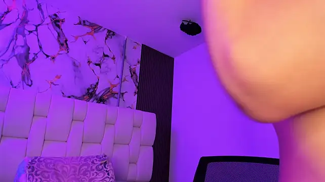 alisstarr Adlı Modelin Canlı XXX Sohbeti
