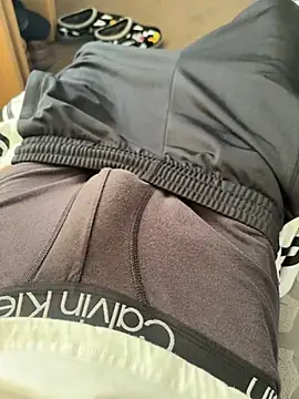 Czat XXX na żywo – Big8inchUncutCock