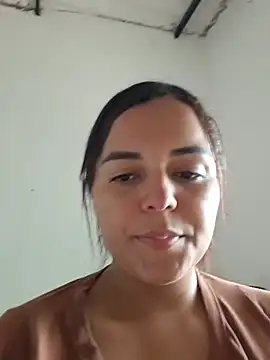 Chat +18 de Yireth_Sexi ao vivo