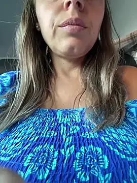 Ladywithbigass - NakeD cum on parking car