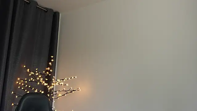 Chloee_breasts' Live XXX Chat