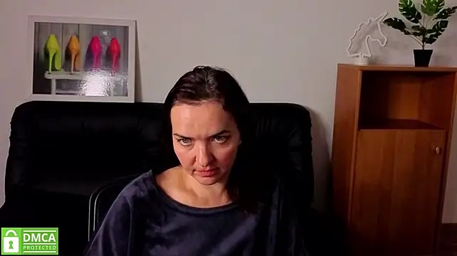Chat XXX en directo de Kira_lorens3