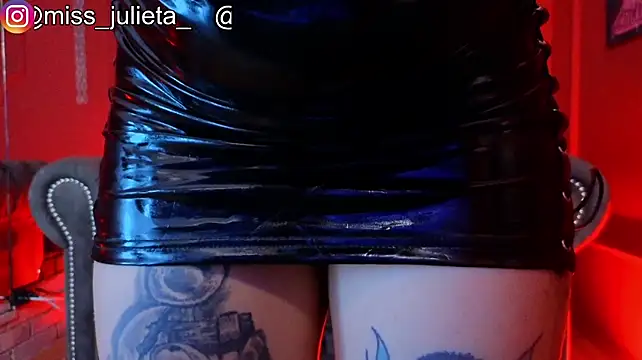 Julieta_Russell 라이브 XXX 채팅