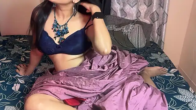 hot_spicey: διαδικτυακό σόου στην κάμερα