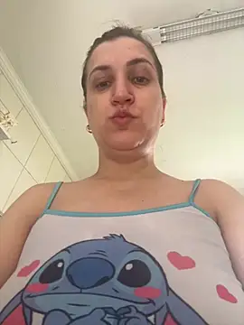 Bia_sexynovaes - Bia senta de 4 no pau