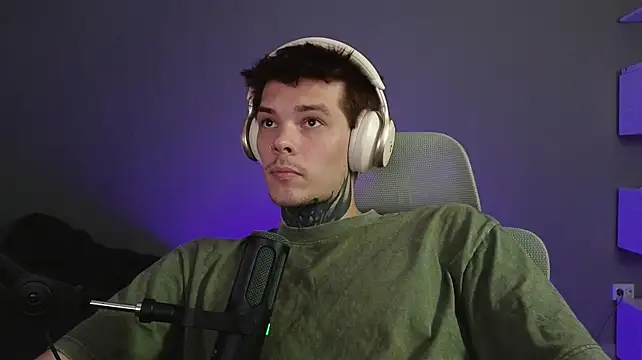 DENIS_HERE XXX чат на живо