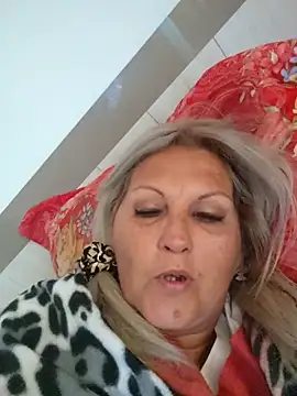 Divineblond Chat XXX live