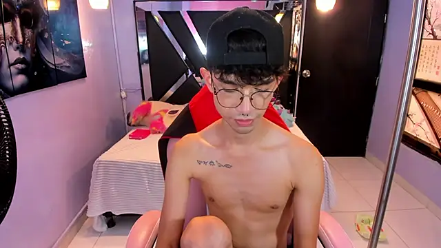 Chat XXX en directo de LiamHeatx