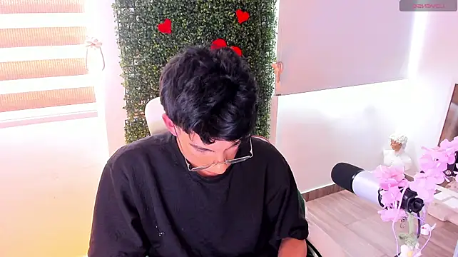 XXX chat uživo modela Erick_Velveth
