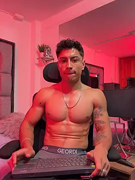 دردشة MR_MUSCLE الجنسية المباشرة