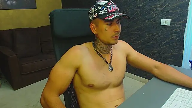 RomeoBodhi Live XXX-Chat