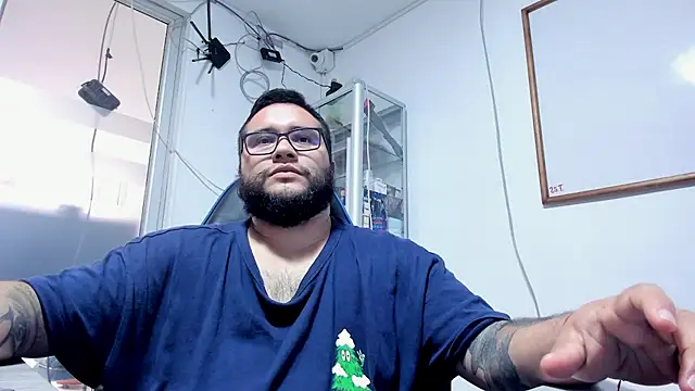 XXX chat uživo modela VINCEDMAGLIOO