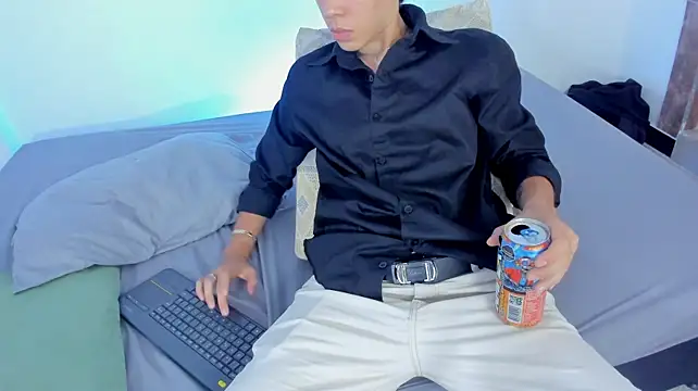 Chatroom XXX en direct de Cristopher_black