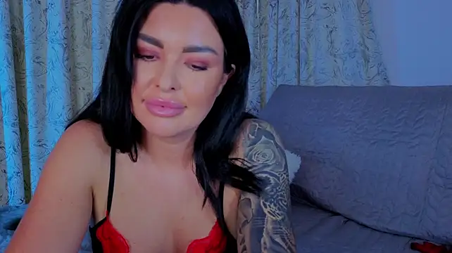 SiennaLove888 élő XXX-chatje
