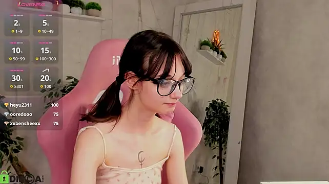 Emily_Burnns 라이브 XXX 채팅