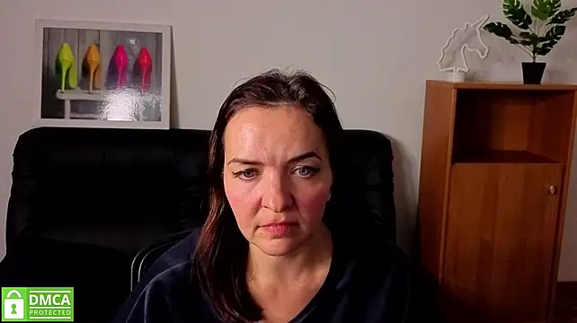 Kira_lorens3 Adlı Modelin Canlı XXX Sohbeti