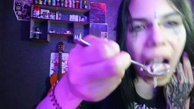 Chat +18 de Lilith__Devil ao vivo