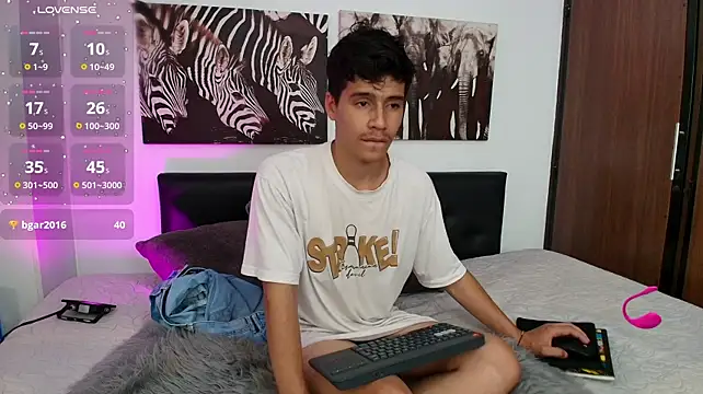 Chat XXX en directo de Jacob5_