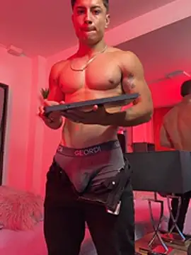 Chat XXX ao vivo de MR_MUSCLE