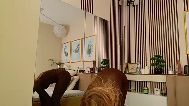 SiennaPierce webcam show