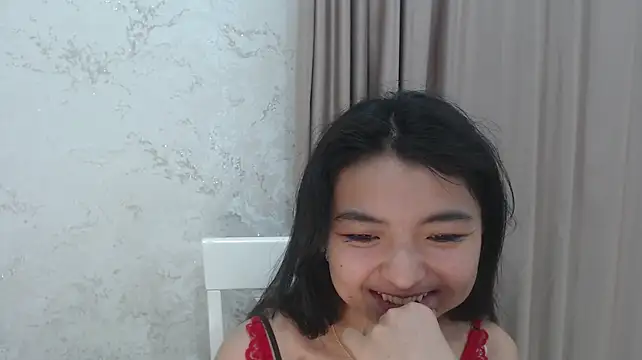 Shy_Kira's Live XXX Chat