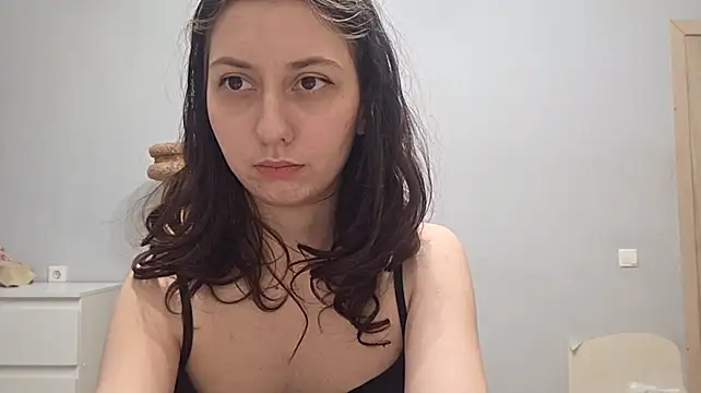 ChrystalAlma webcam show