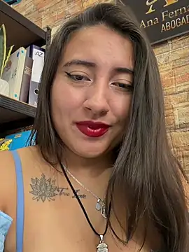 XXX chat uživo modela _Sarah-Office1