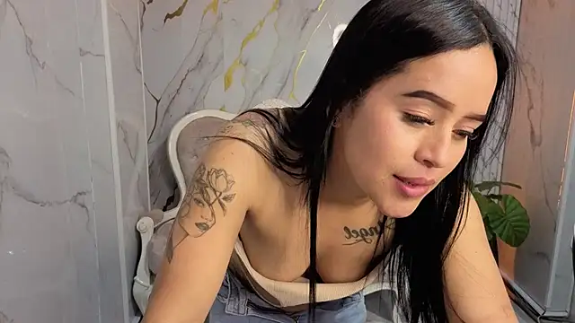 XXX chat uživo modela Lore18_b