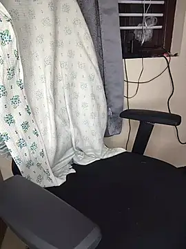Cute-Smiely-Queen-Telugu webcam show