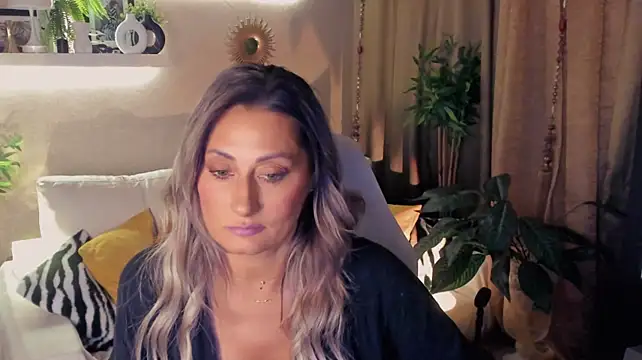 SarahAlluring's Live XXX Chat