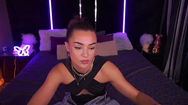 DevilishCandy live XXX chat