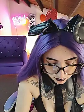 LilithDark666 - Deep throat + 2 minutes lush control😈💦