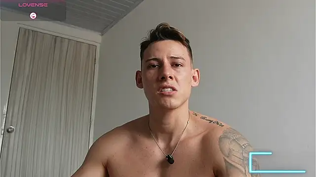 Muscle_King_CumのライブXXXチャット