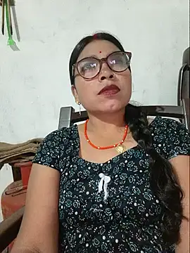 Mahi_hote Adlı Modelin Canlı XXX Sohbeti