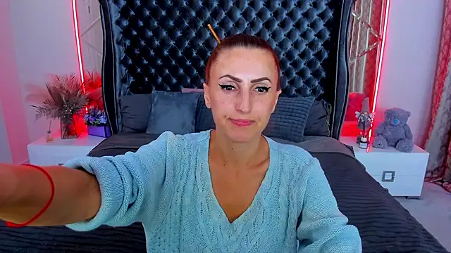 Rebecca_Diamond live XXX chat
