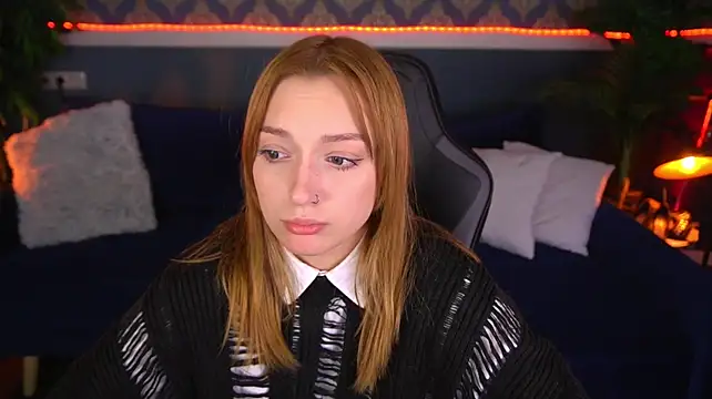 LizzaMoonn Adlı Modelin Canlı XXX Sohbeti