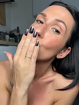 lola_tentatiion live XXX chat