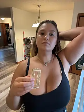 Latinamommy26 - Flash tits